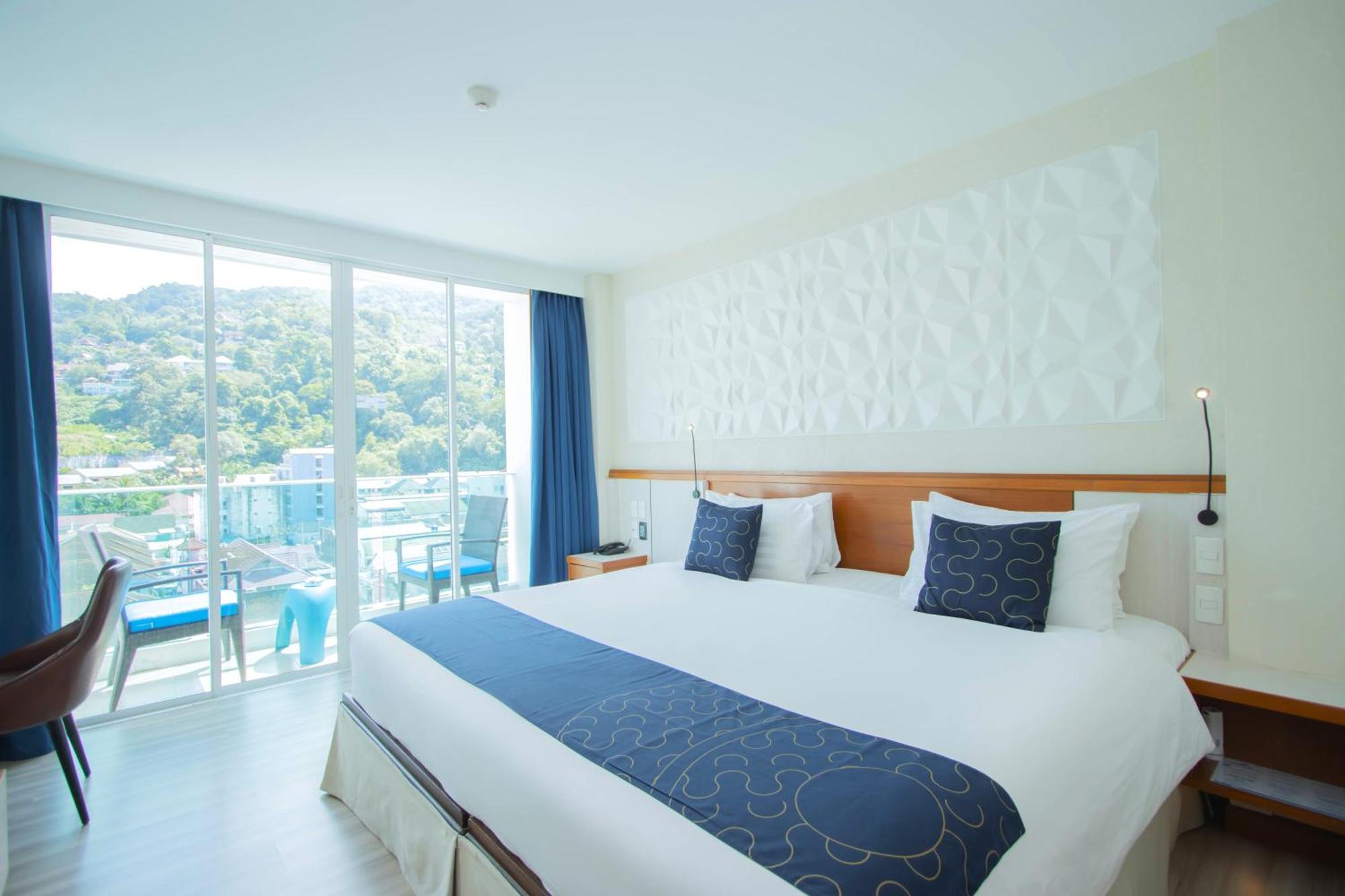 Sira Grande Hotel & Spa Patong Exterior foto
