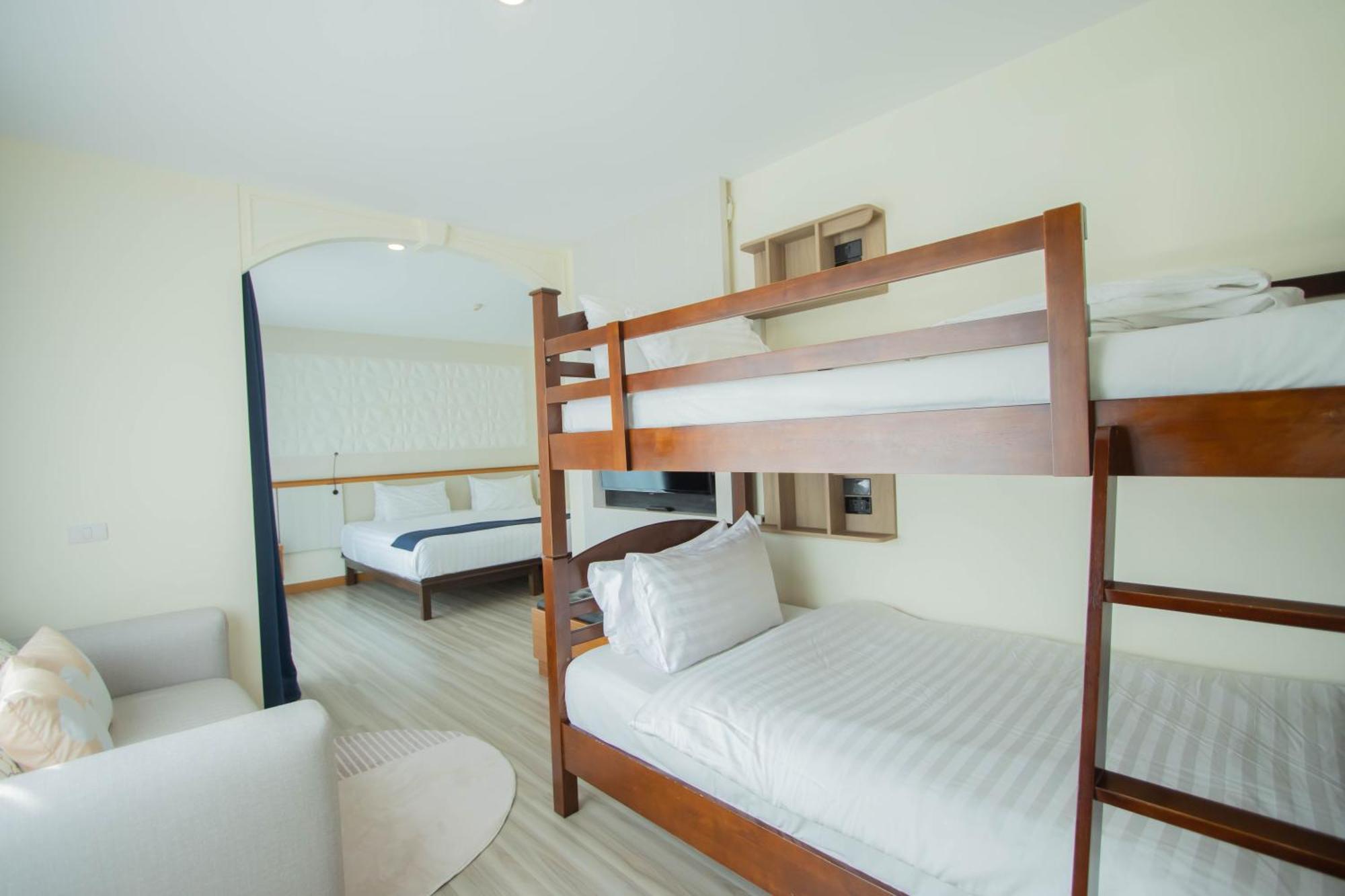 Sira Grande Hotel & Spa Patong Exterior foto