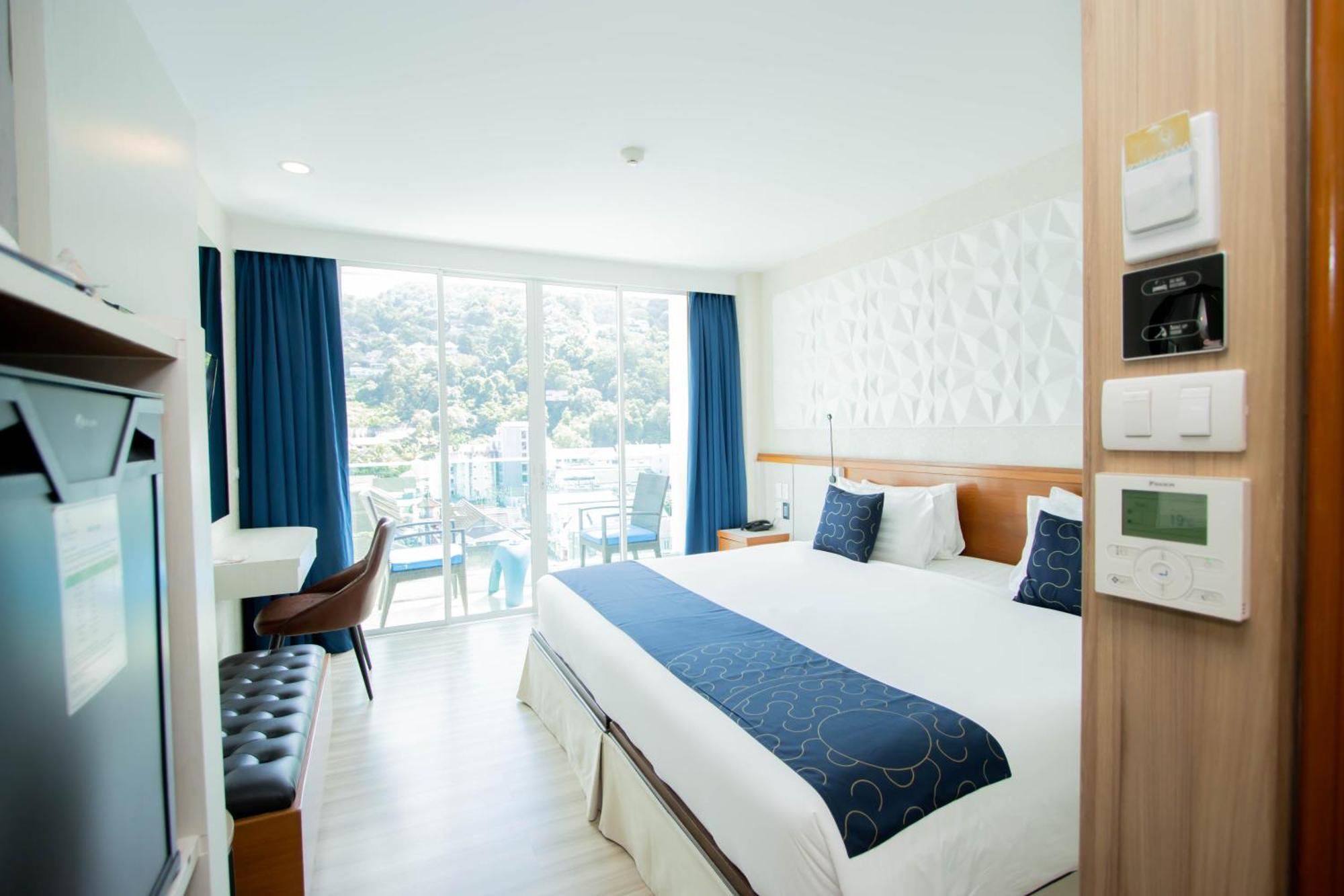 Sira Grande Hotel & Spa Patong Exterior foto