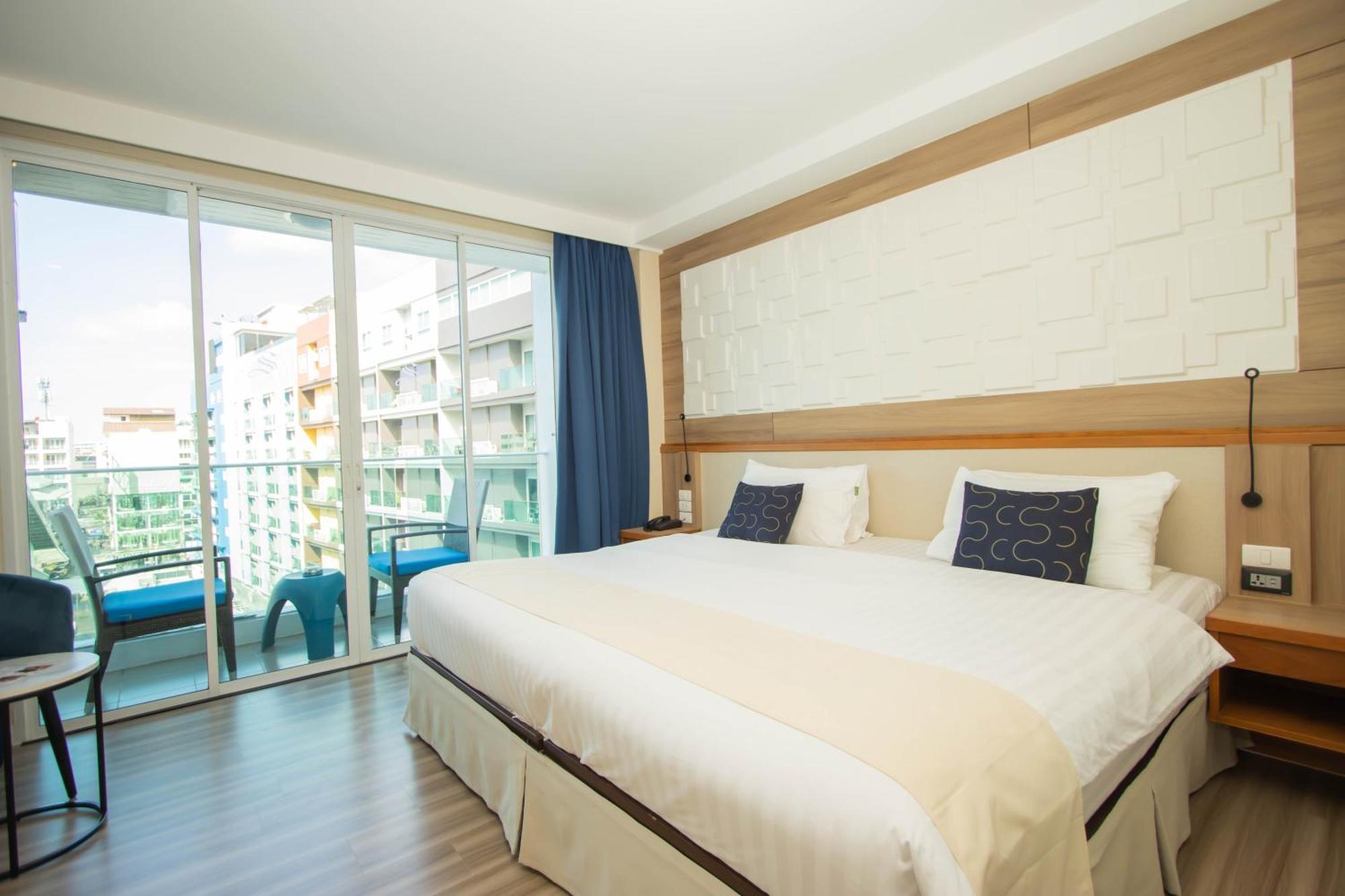Sira Grande Hotel & Spa Patong Exterior foto