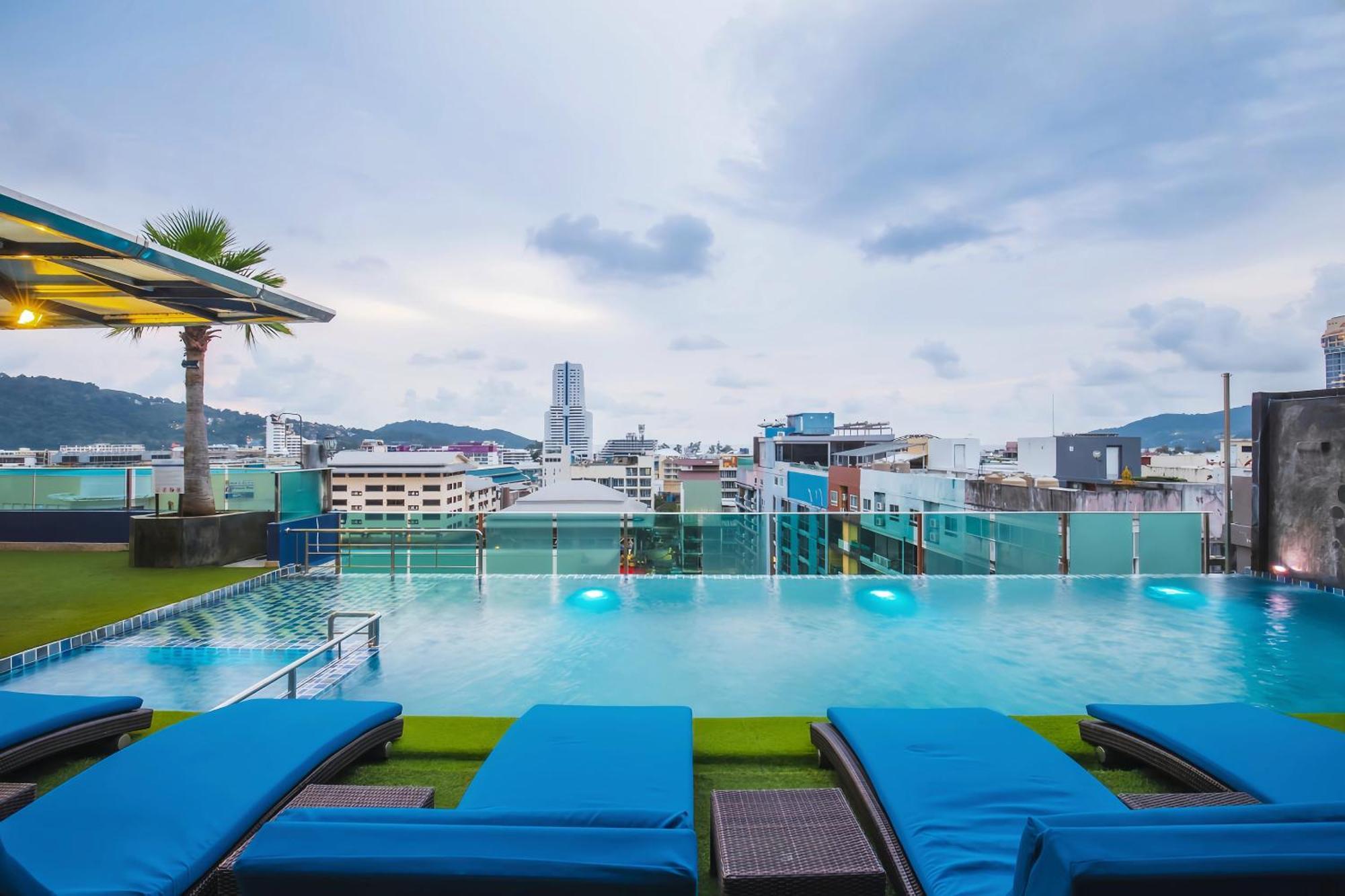 Sira Grande Hotel & Spa Patong Exterior foto