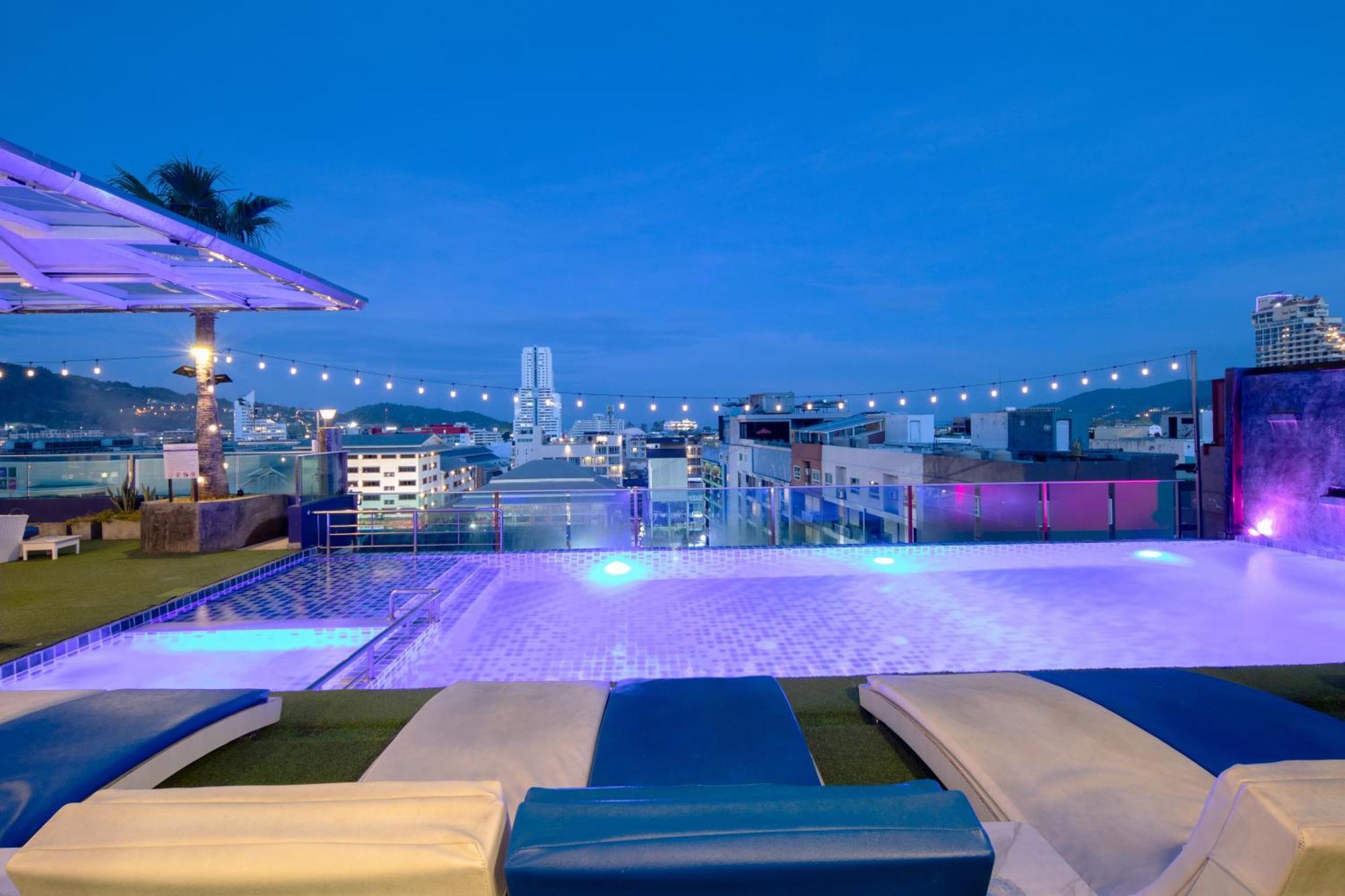 Sira Grande Hotel & Spa Patong Exterior foto