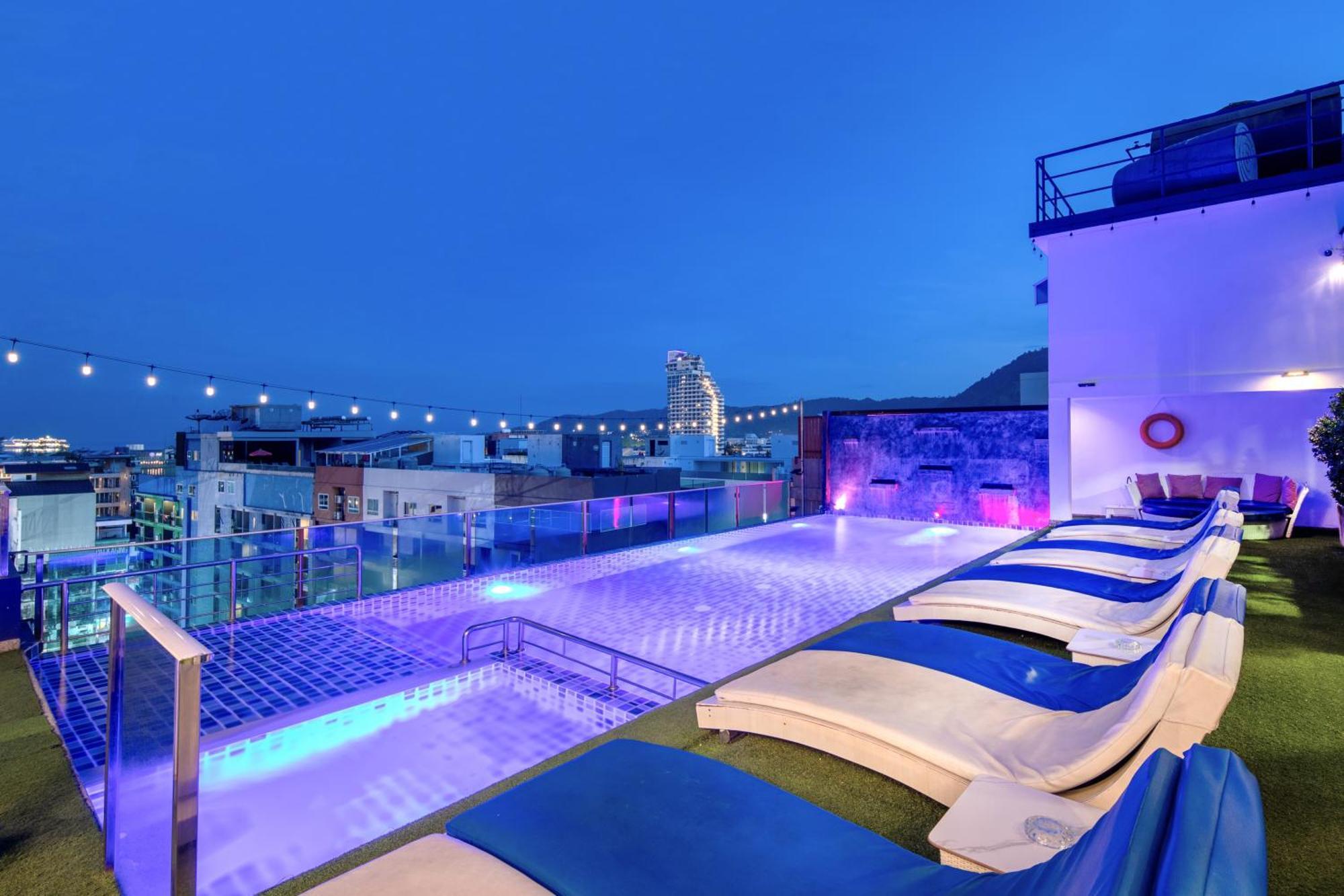 Sira Grande Hotel & Spa Patong Exterior foto