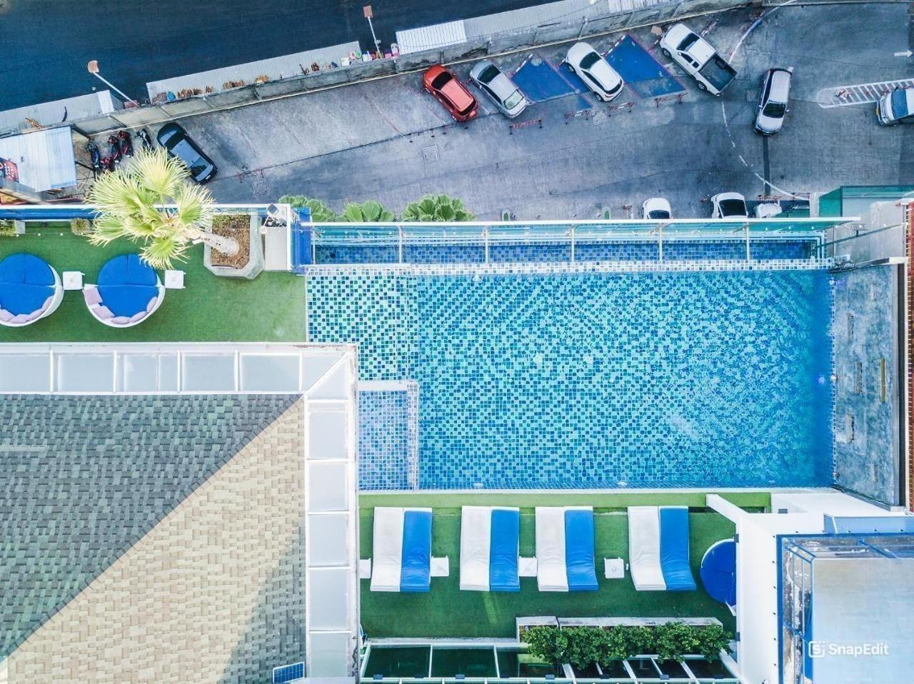 Sira Grande Hotel & Spa Patong Exterior foto